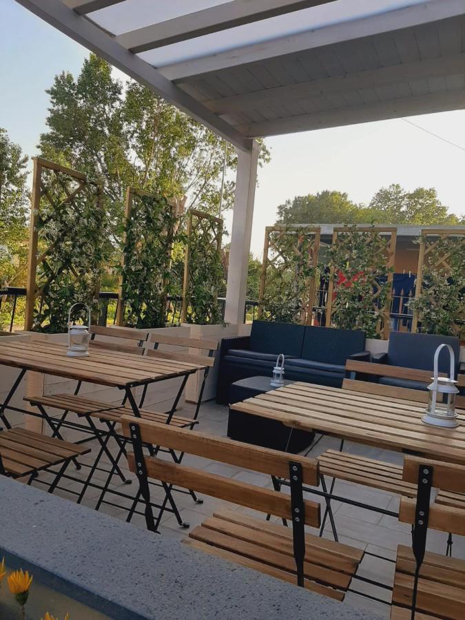 Eat&Stay B&B Pompei Bagian luar foto